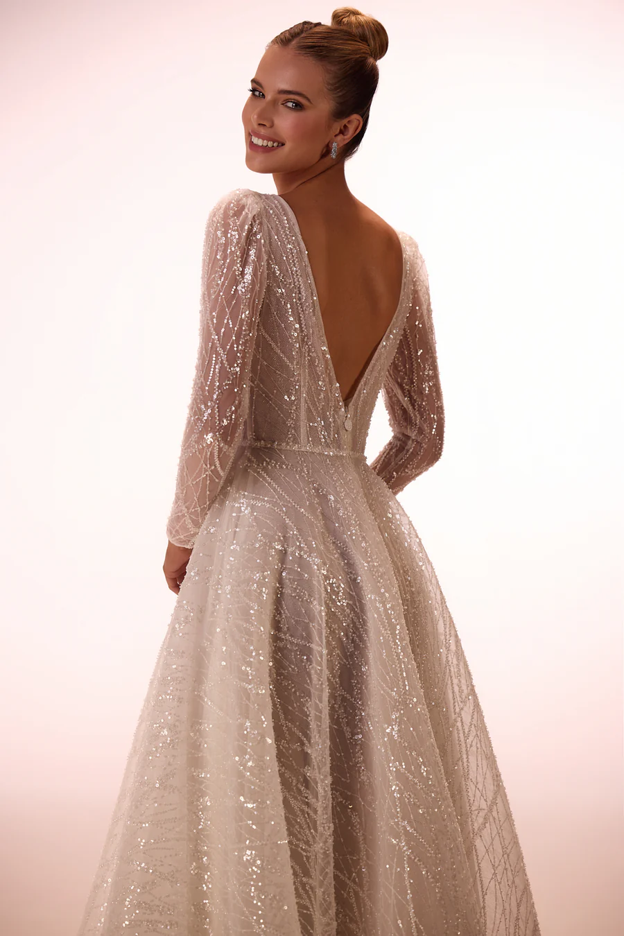 Galia_from_DAMA_Couture_2_900x