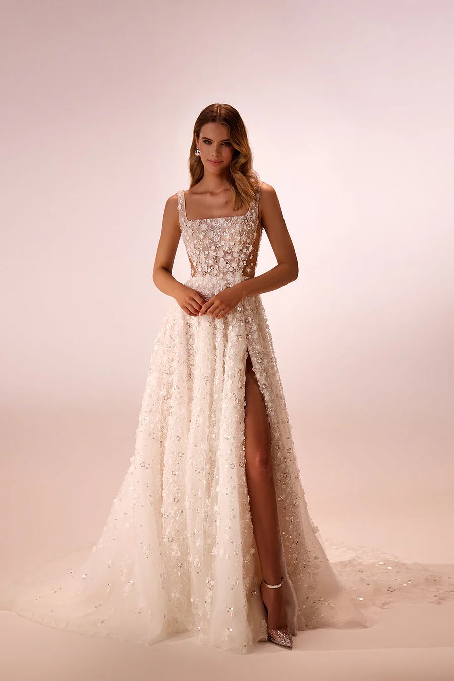 Cathelyn_from_DAMA_Couture_1_o_1a7cc717-42d1-4e15-8ce9-76e4c0ca759c_900x