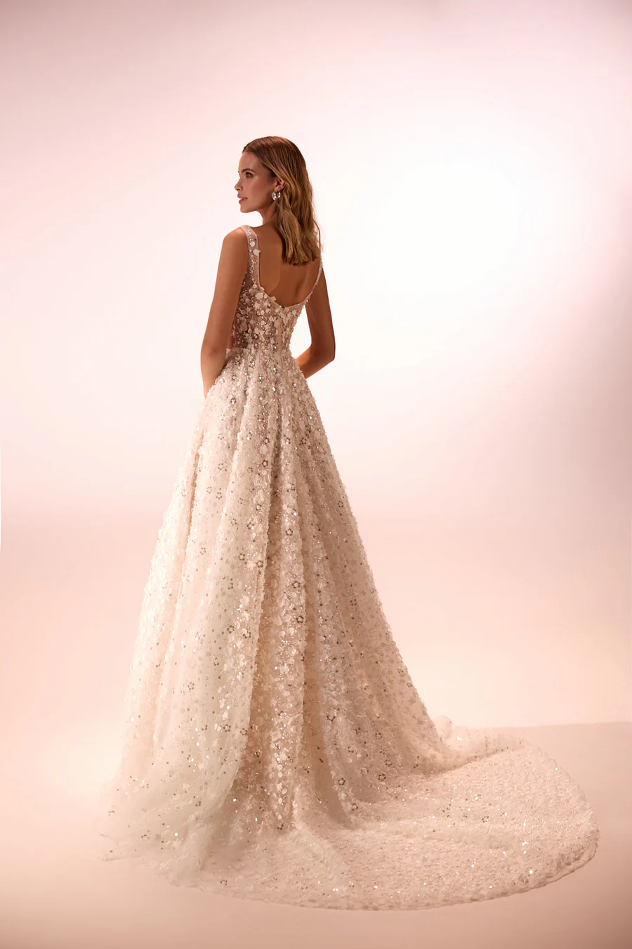 Cathelyn_from_DAMA_Couture_2_cc1121a3-0f5d-4e5f-ad3c-c61a81d4fcea_900x