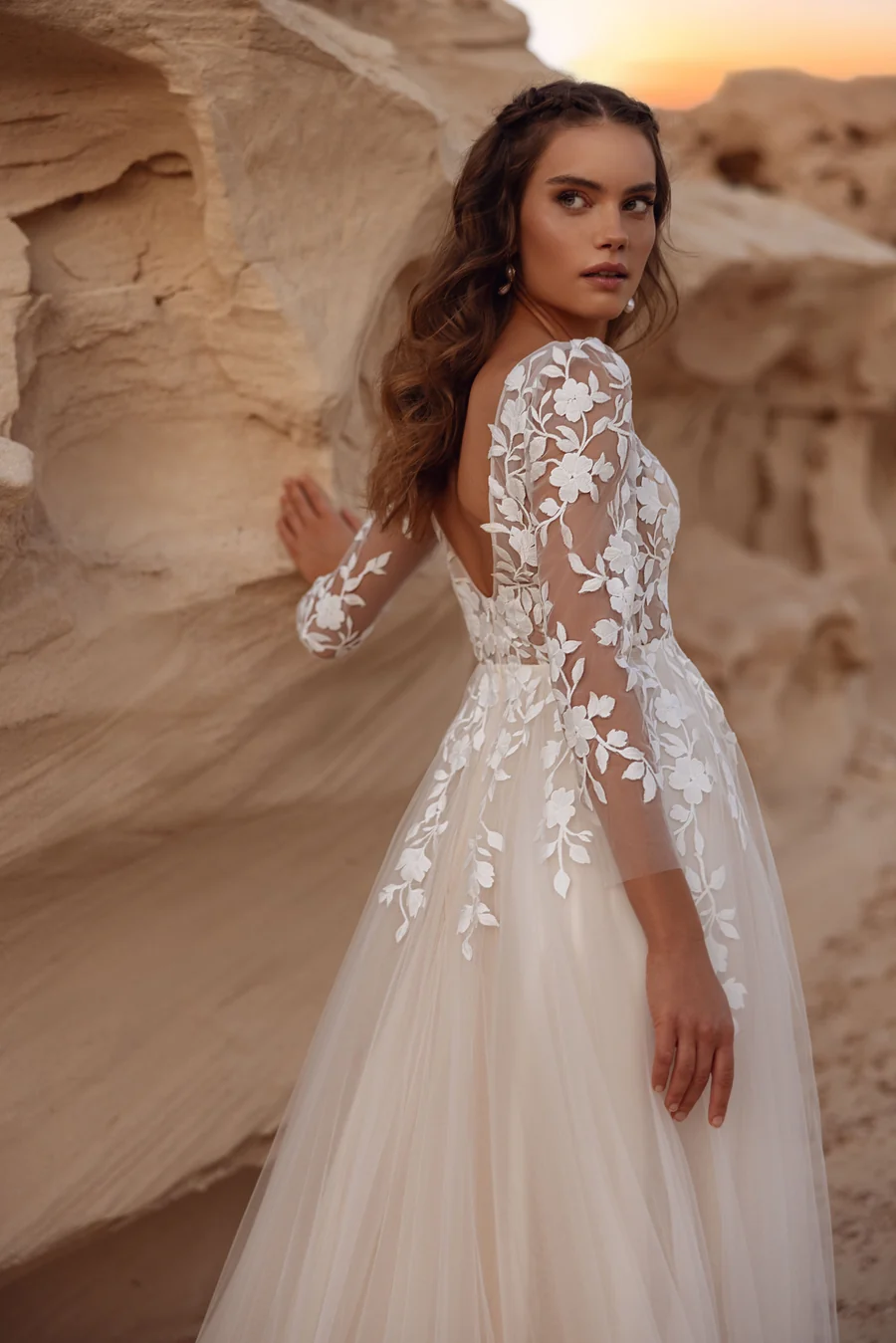 dama-couture-armori-wedding-dress-lace-back-tulle-skirt_900x